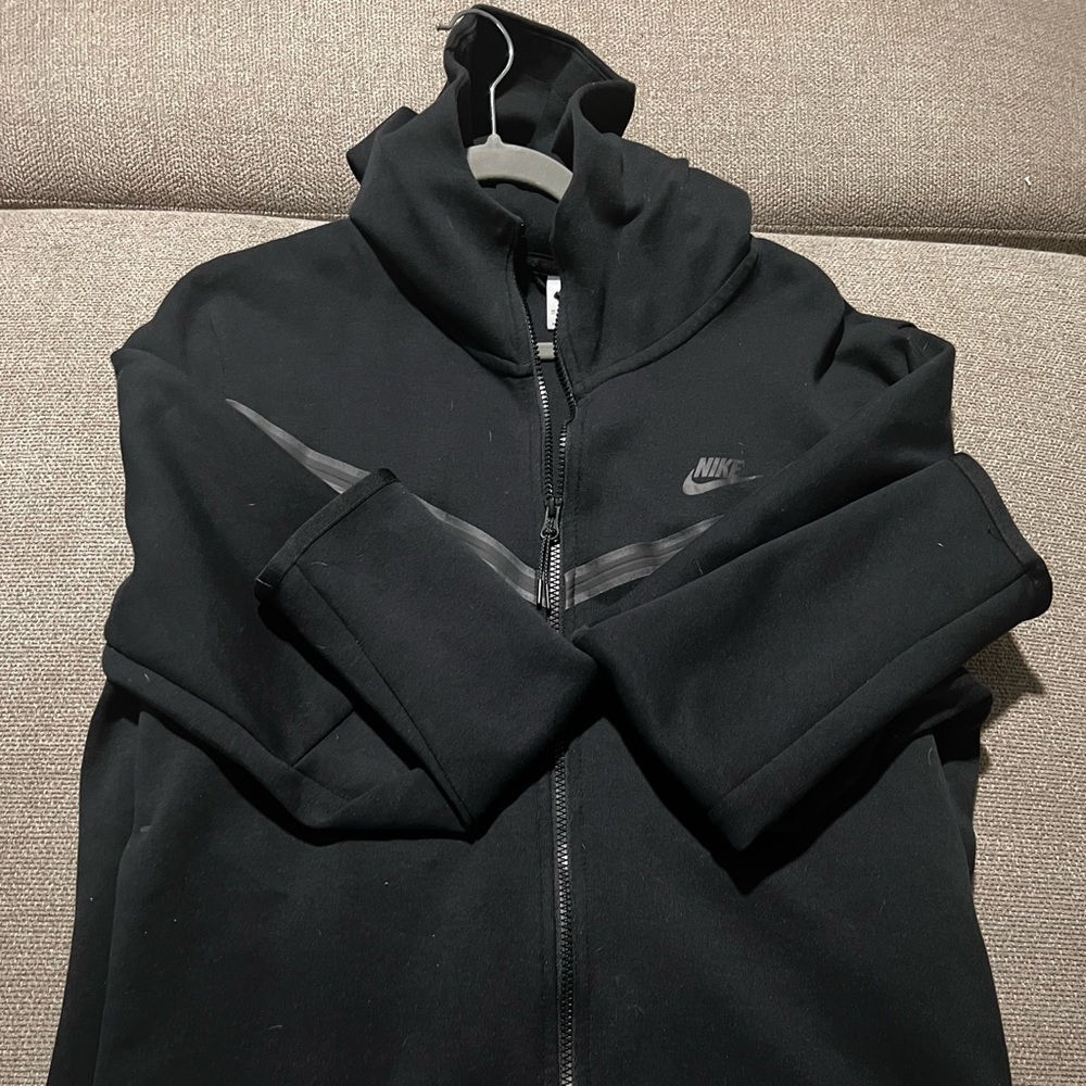 Nike Tech